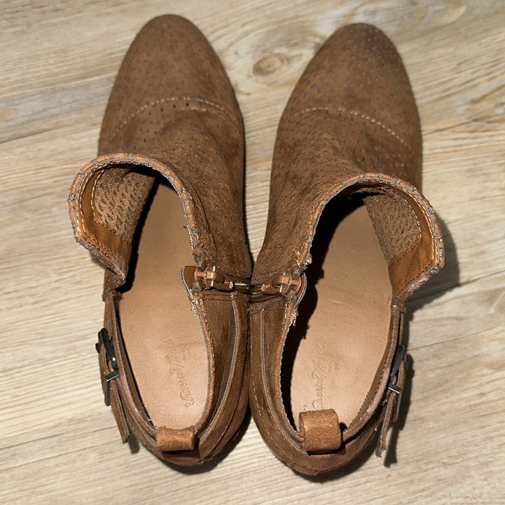 Women’s Universal Thread boots - Picture 7 of 9